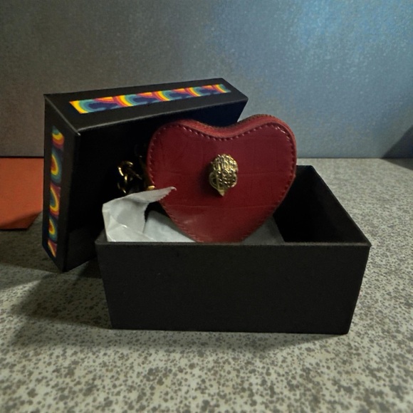 Kurt Geiger Kensington Heart Bag Charm - Picture 2 of 4